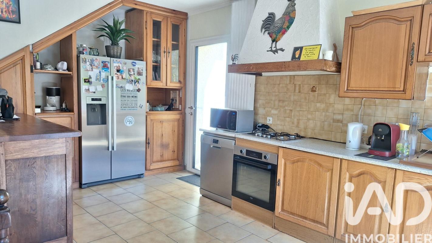 Maison 9 Pièce(s) Bessenay