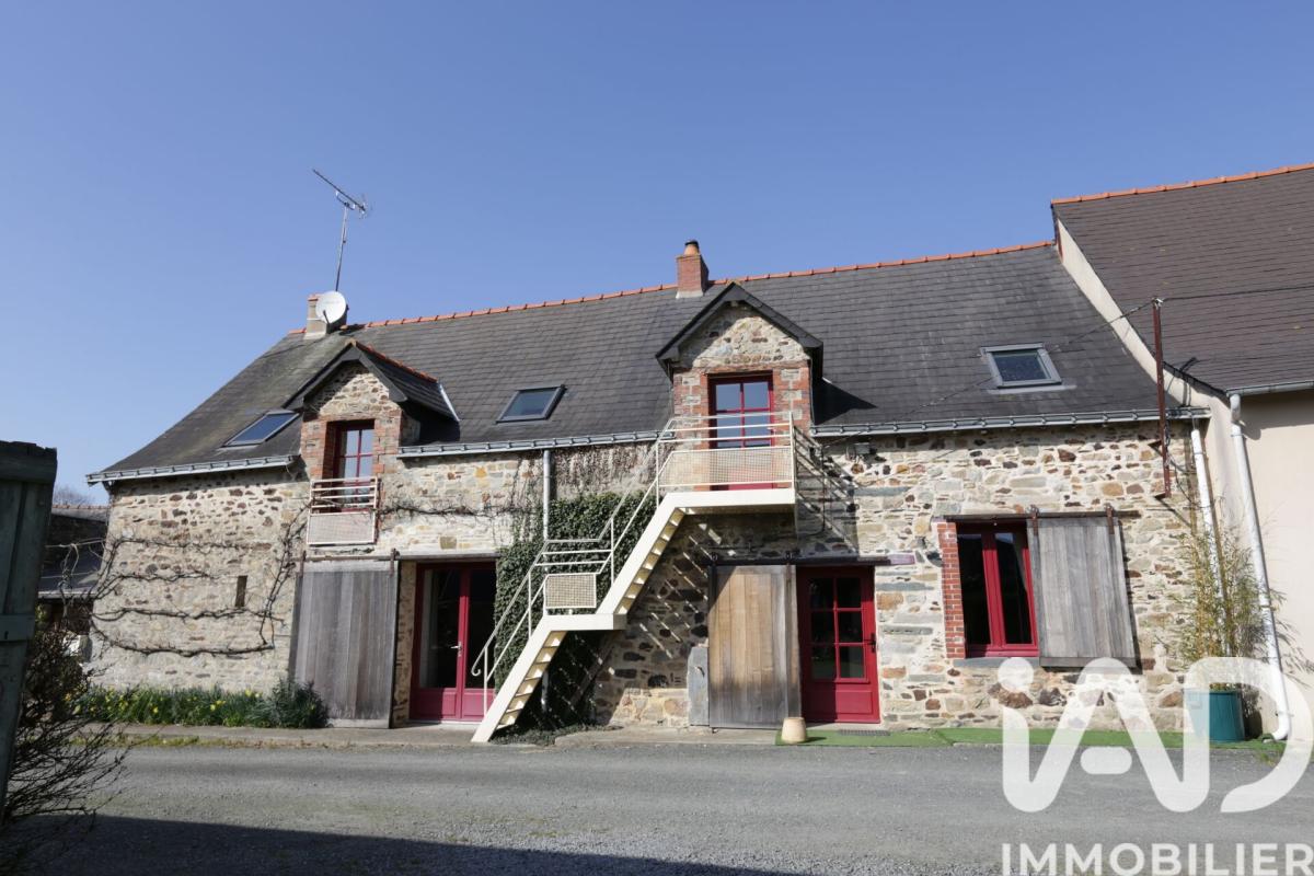 Maison 7 Pièce(s) Saint-Aubin-des-Châteaux