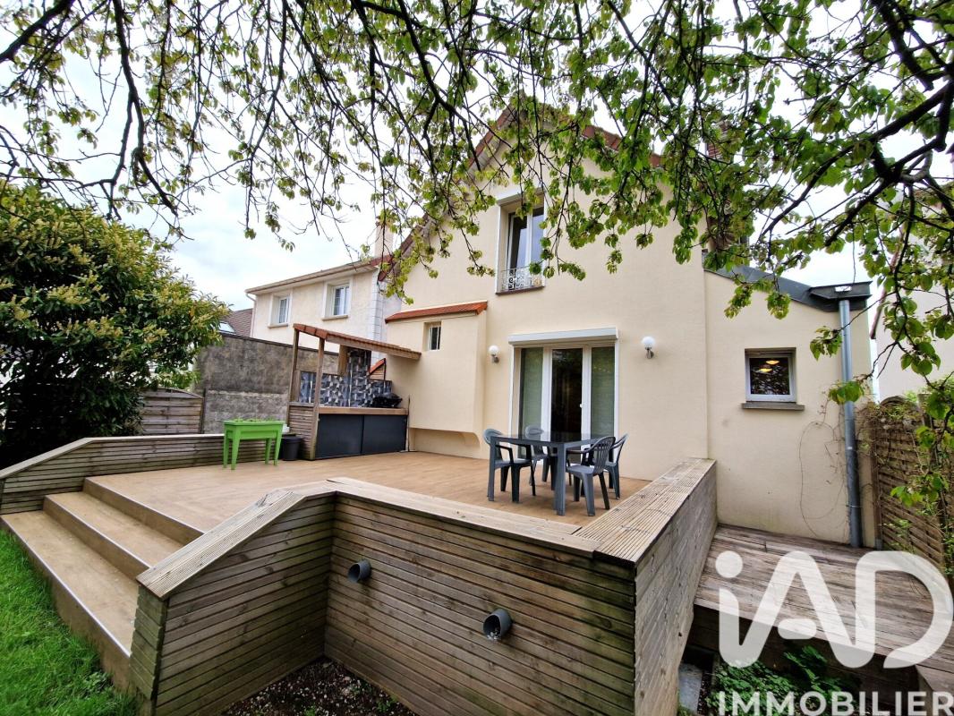 Maison 7 Pièce(s) Ormesson-sur-Marne