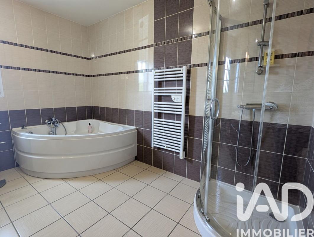 Maison 6 Pièce(s) Châteaumeillant - Photo 10