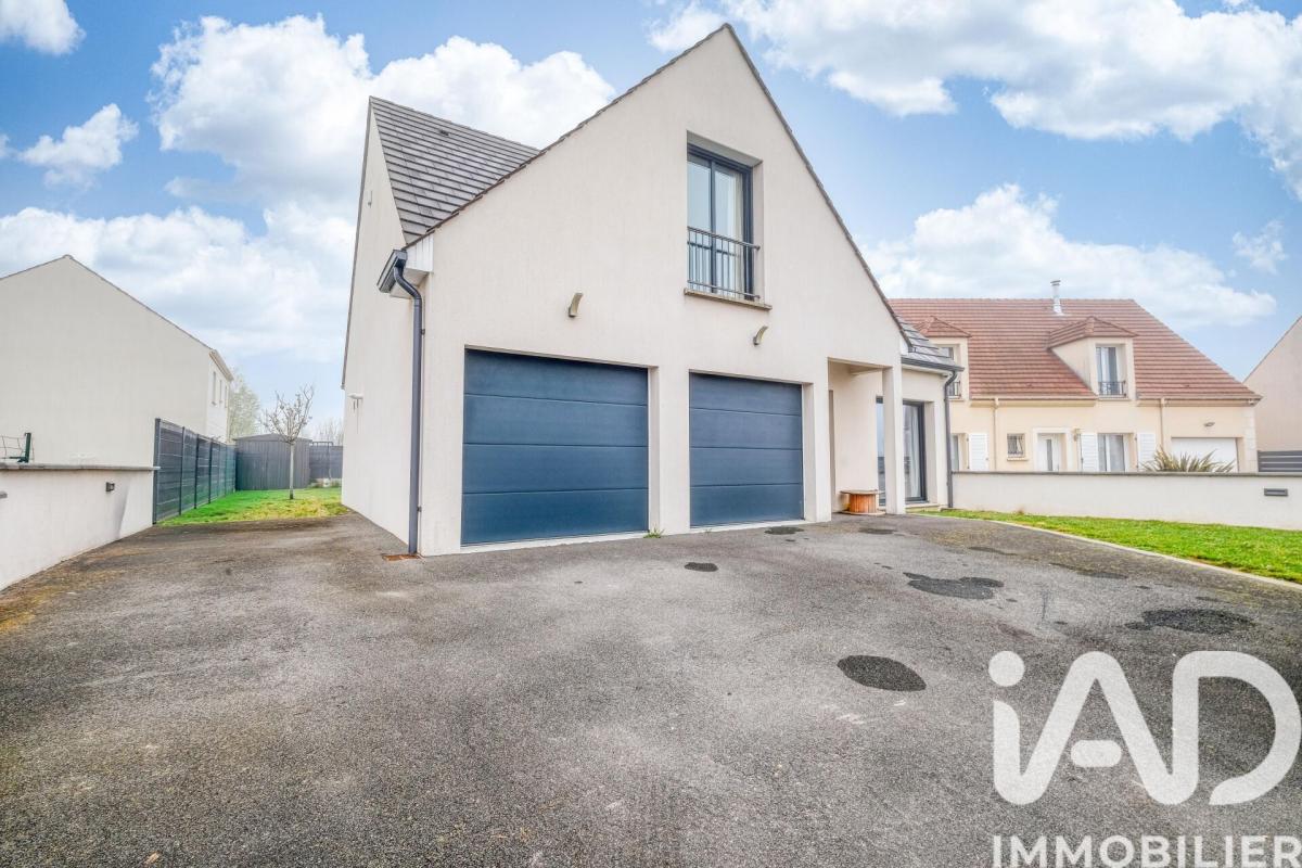 Maison 5 Pièce(s) Neufmoutiers-en-Brie