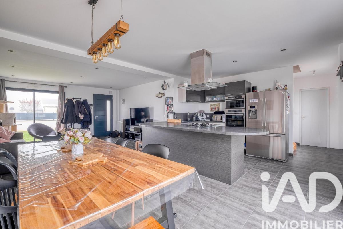 Maison 5 Pièce(s) Villeneuve-le-Comte - Photo 6