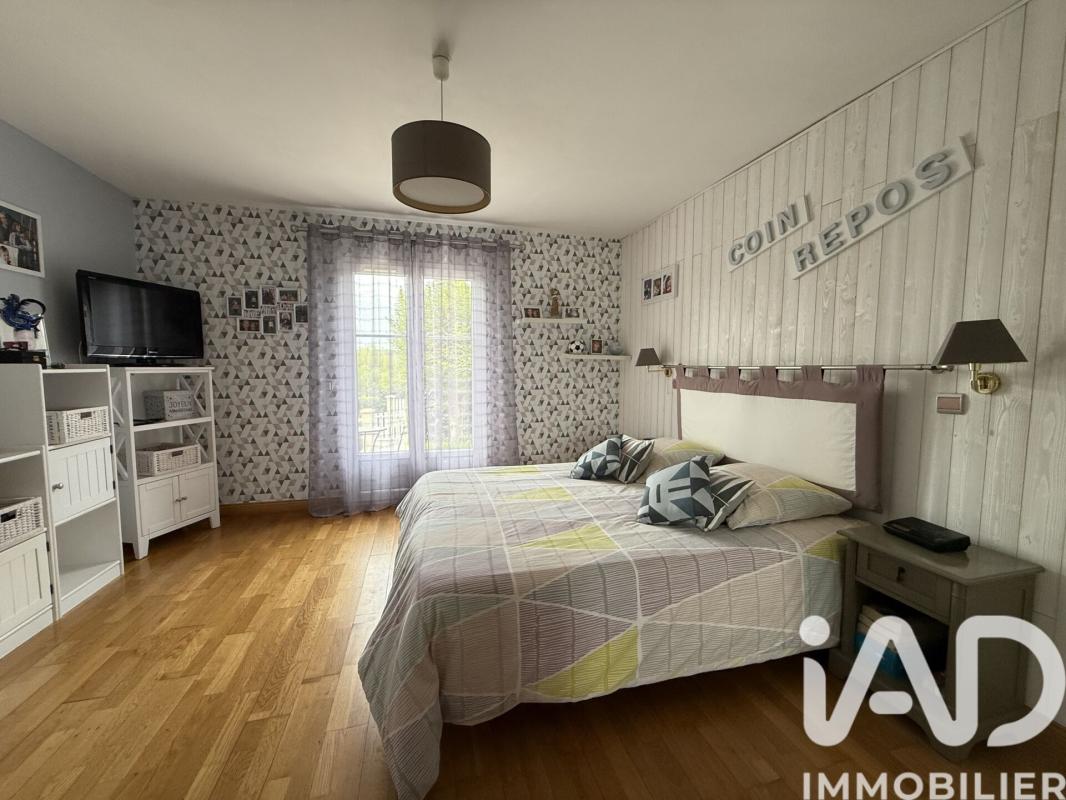 Maison 7 Pièce(s) Crécy-la-Chapelle - Photo 5