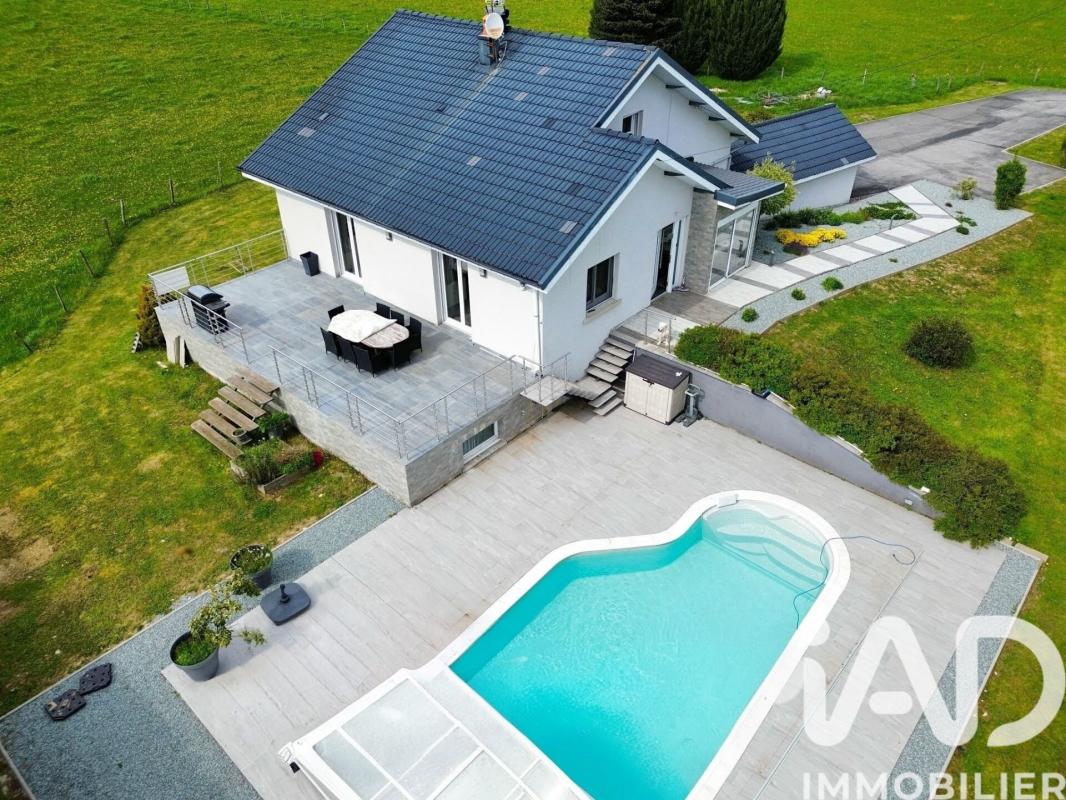 Propriété 5 Pièce(s) Vercel-Villedieu-le-Camp