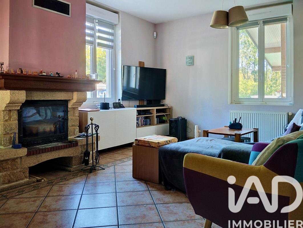 Maison 6 Pièce(s) Bourg-et-Comin