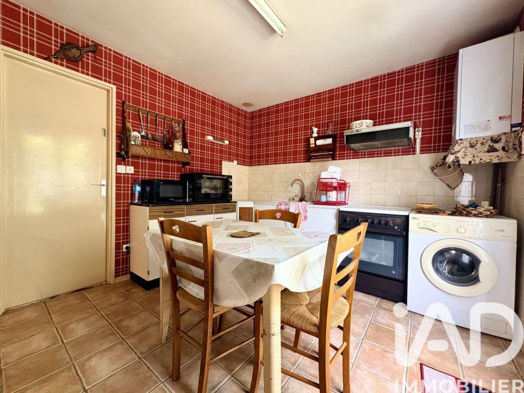 Maison 4 Pièce(s) Saint-Amand-Montrond - Photo 11