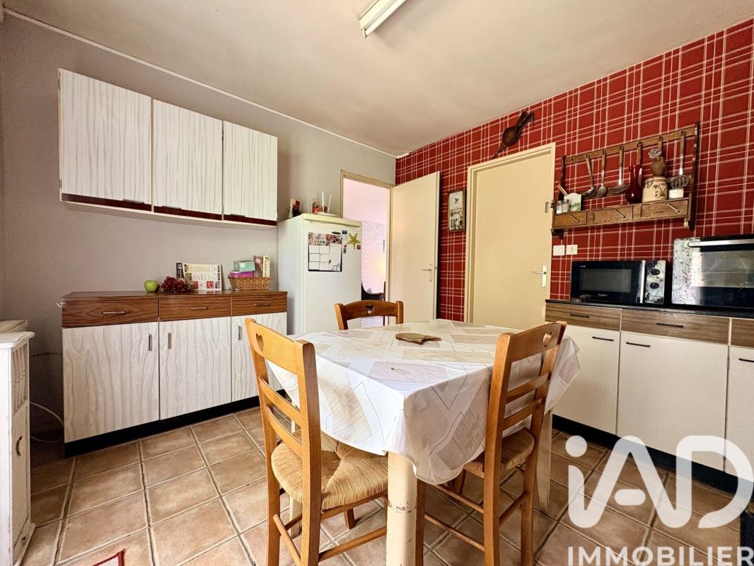 Maison 4 Pièce(s) Saint-Amand-Montrond - Photo 12