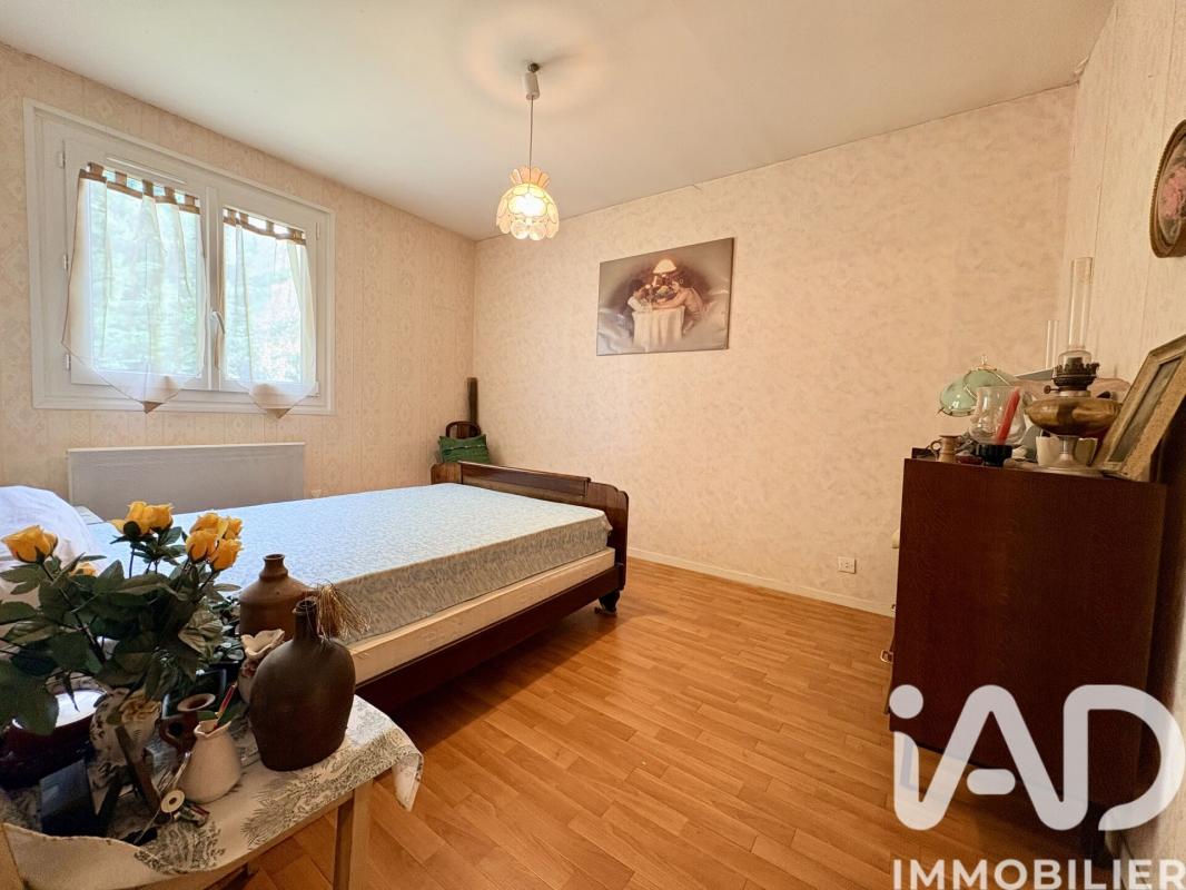 Maison 4 Pièce(s) Saint-Amand-Montrond - Photo 19