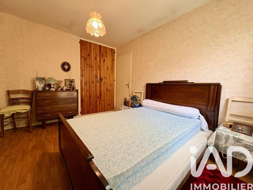 Maison 4 Pièce(s) Saint-Amand-Montrond - Photo 20