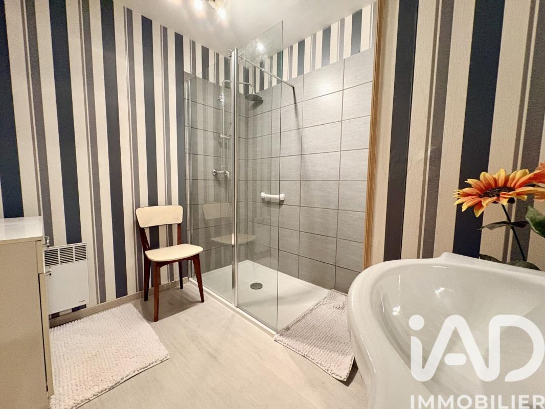 Maison 4 Pièce(s) Saint-Amand-Montrond - Photo 25