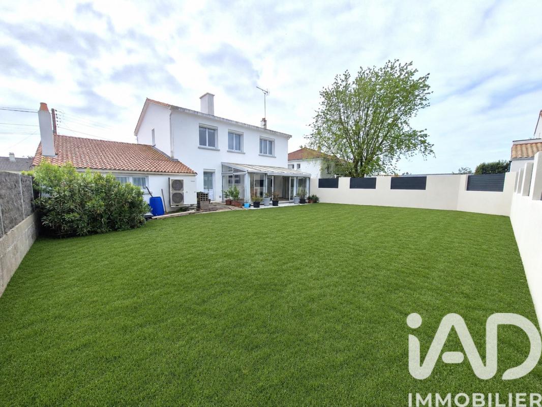 Maison 8 Pièce(s) Aizenay