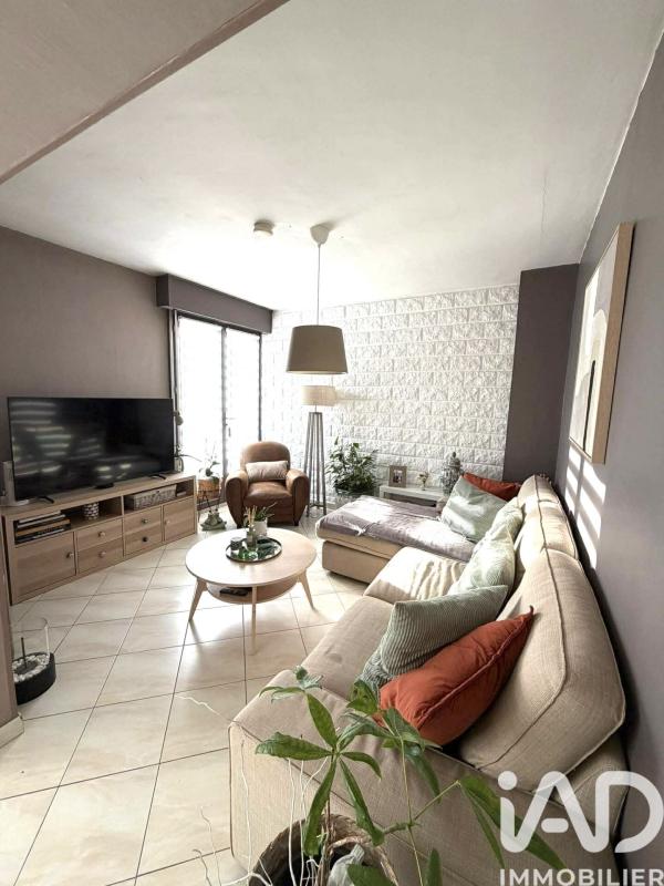 Maison 5 Pièce(s) Allennes-les-Marais