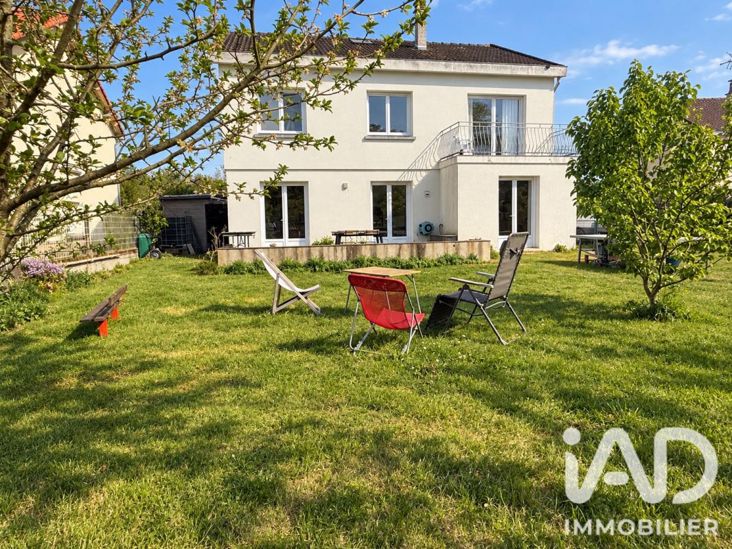 Maison 9 Pièce(s) La Roche-sur-Yon - Photo 1