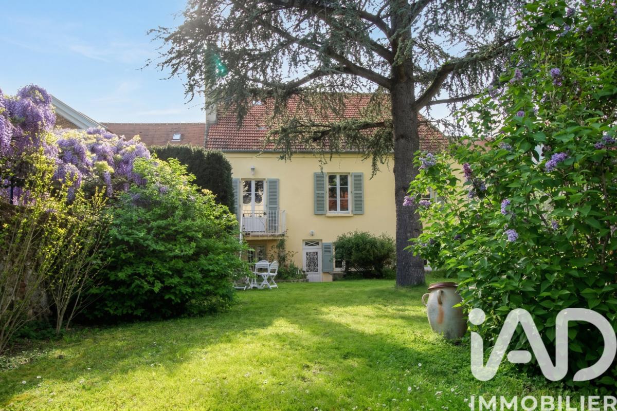 Maison traditionnelle 9 Pièce(s) Saintry-sur-Seine