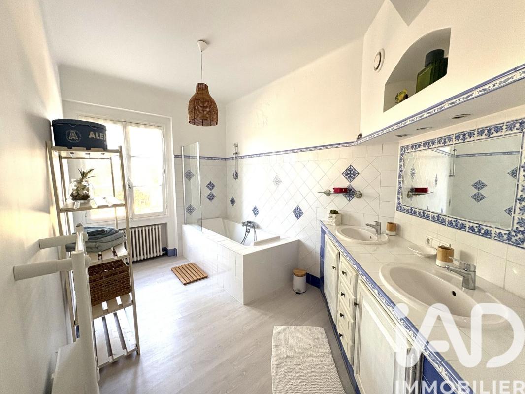 Maison 7 Pièce(s) Saint-Rémy-de-Provence - Photo 13