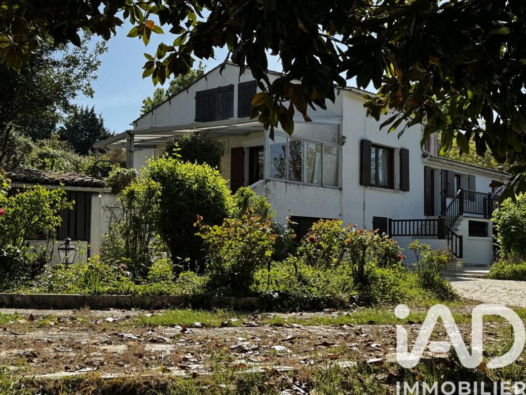 Maison 6 Pièce(s) Saint-Bonnet-sur-Gironde - Photo 1