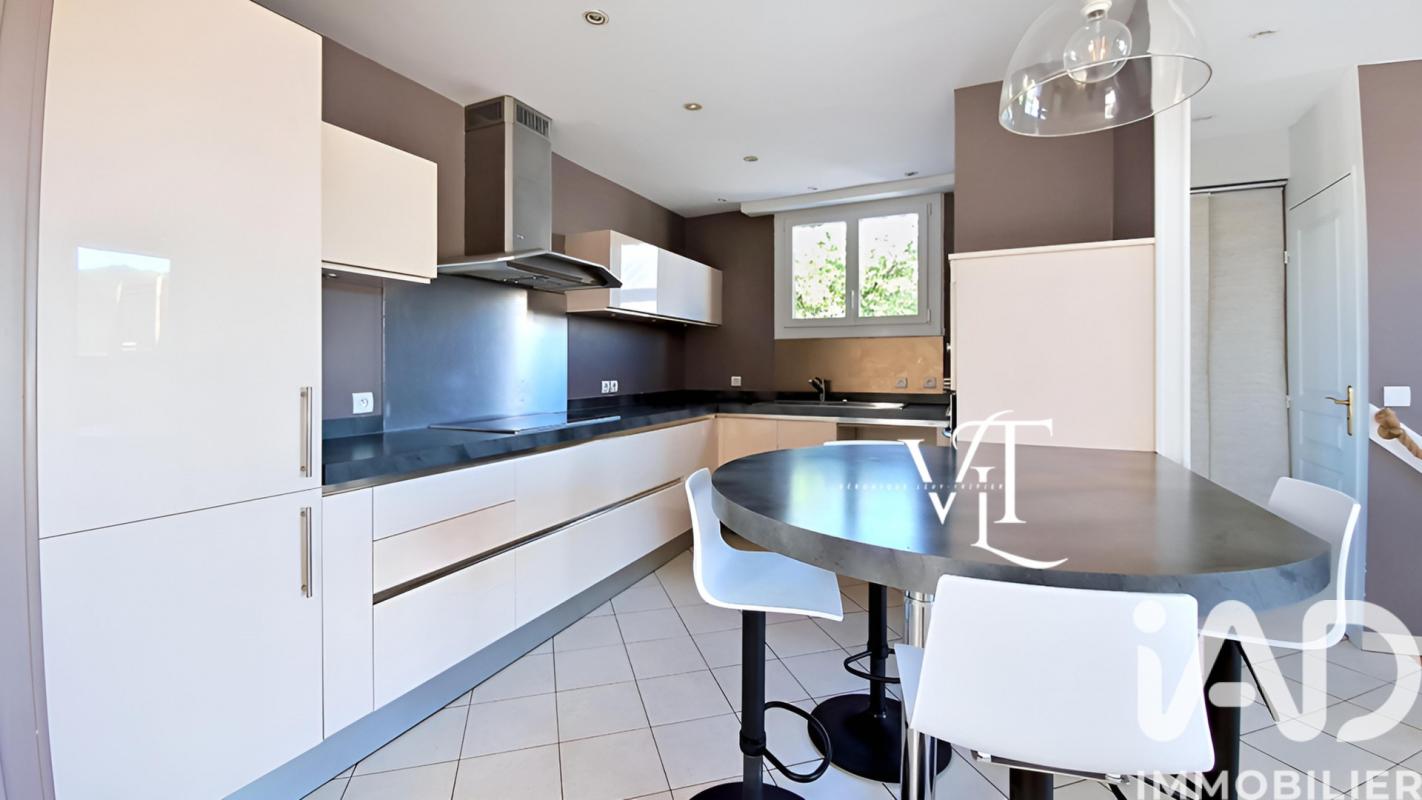 Appartement 5 Pièce(s) Clamart