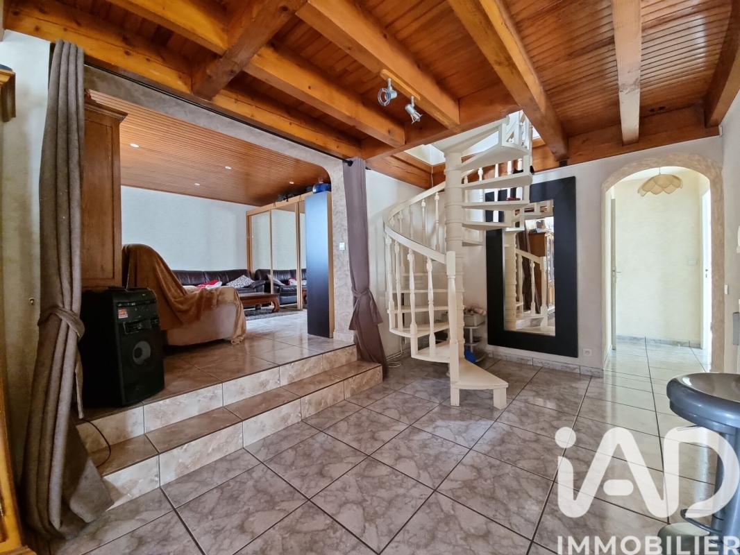 Maison 9 Pièce(s) Andrézieux-Bouthéon - Photo 17