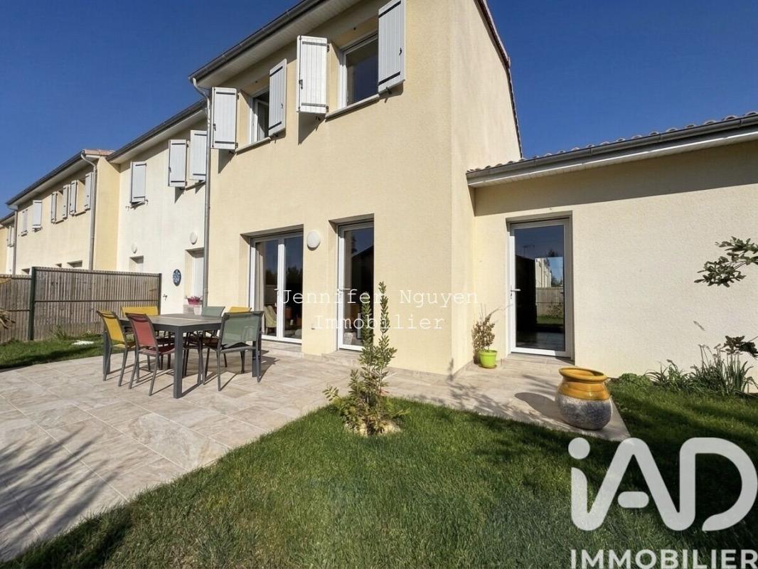 Maison 4 Pièce(s) La Lande-de-Fronsac