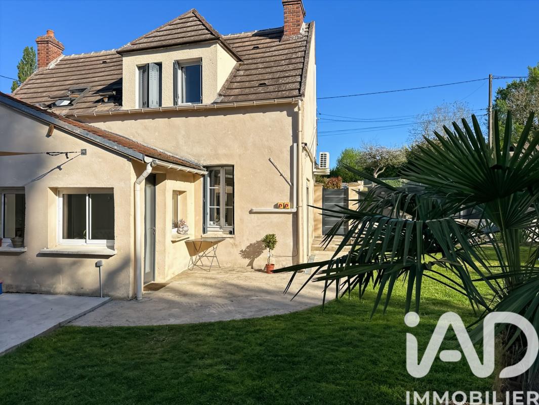 Maison 4 Pièce(s) Dollot