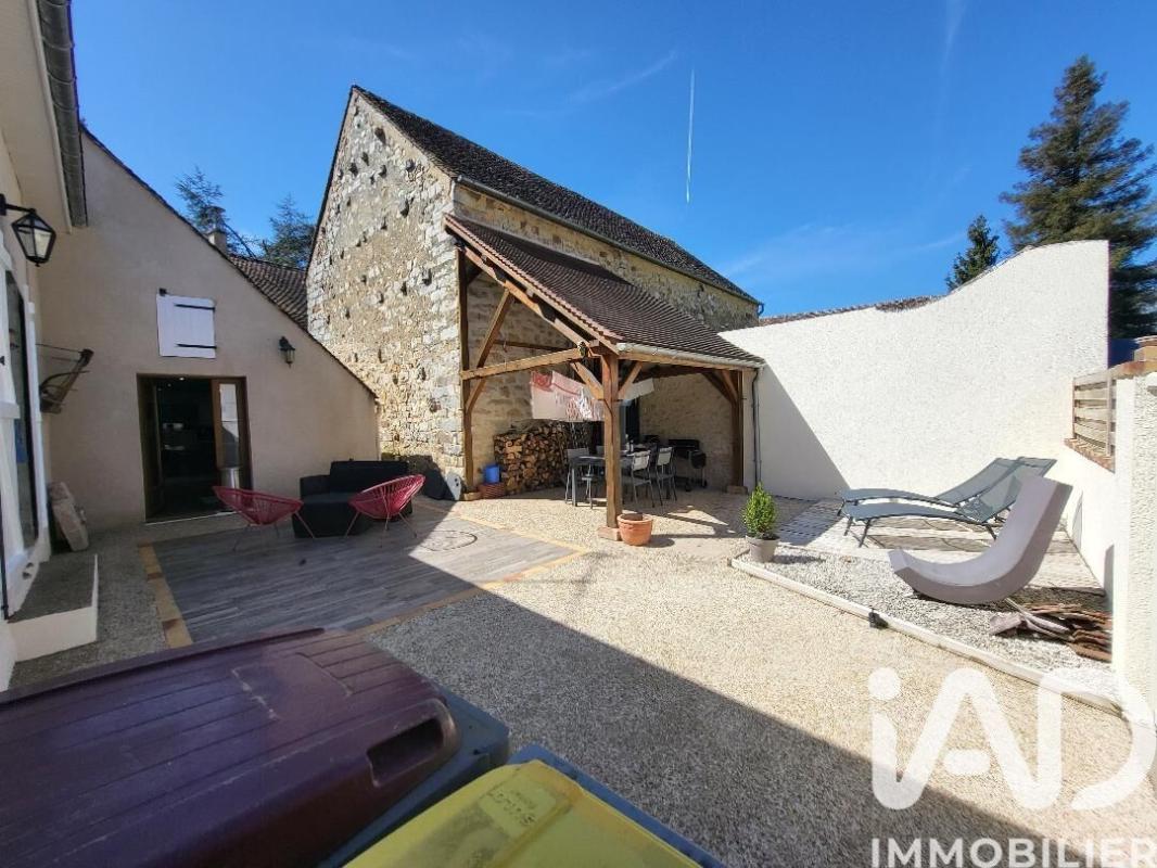 Maison 5 Pièce(s) La Brosse-Montceaux