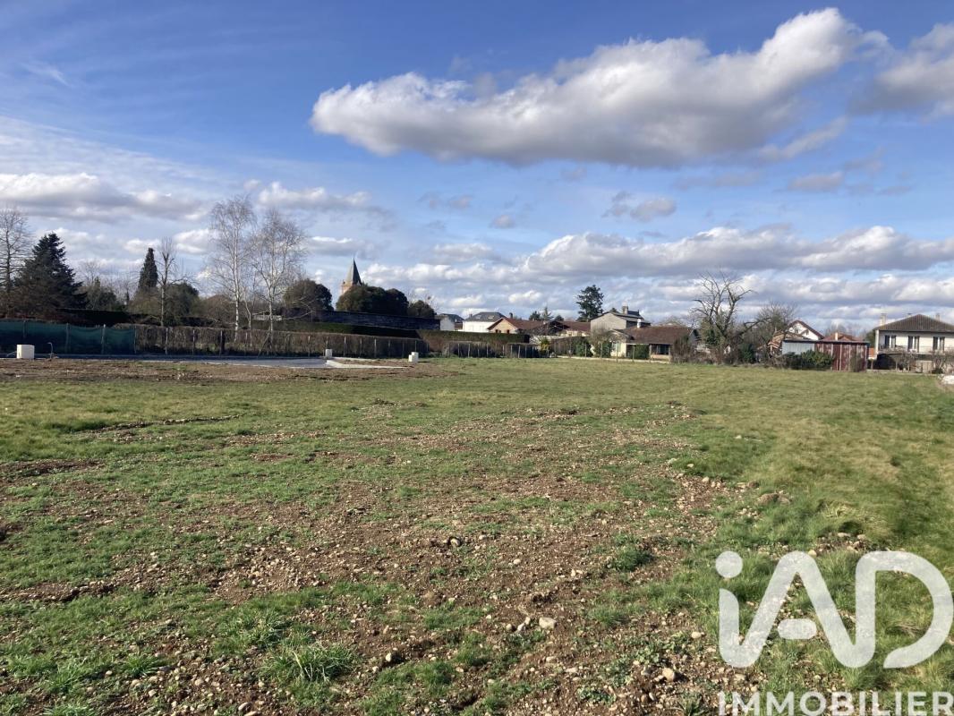 Terrain  Pujo