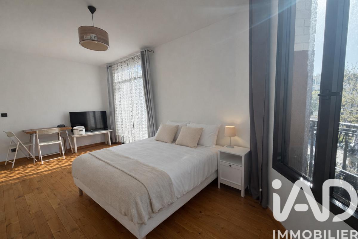 Appartement 1 Pièce(s) Suresnes