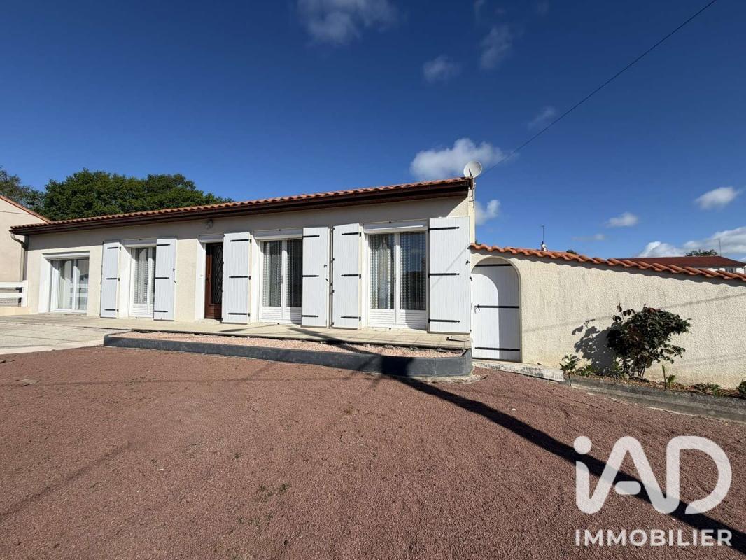 Maison traditionnelle 5 Pièce(s) Châtillon-sur-Thouet