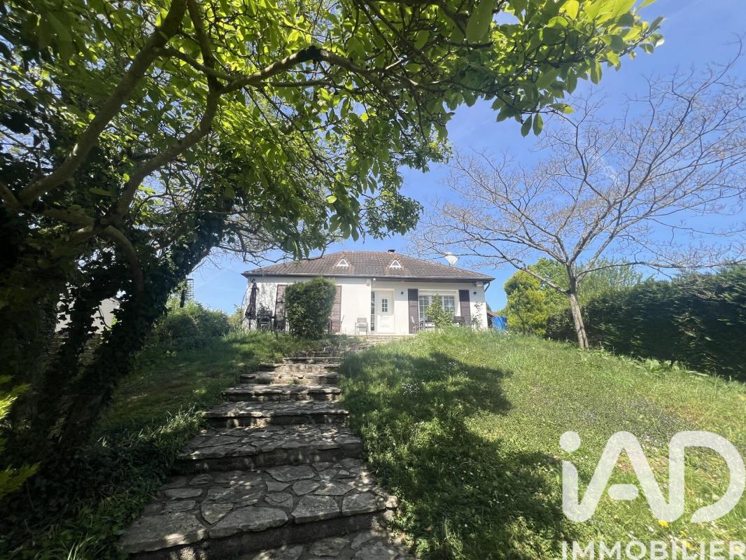 Maison 8 Pièce(s) Saintry-sur-Seine