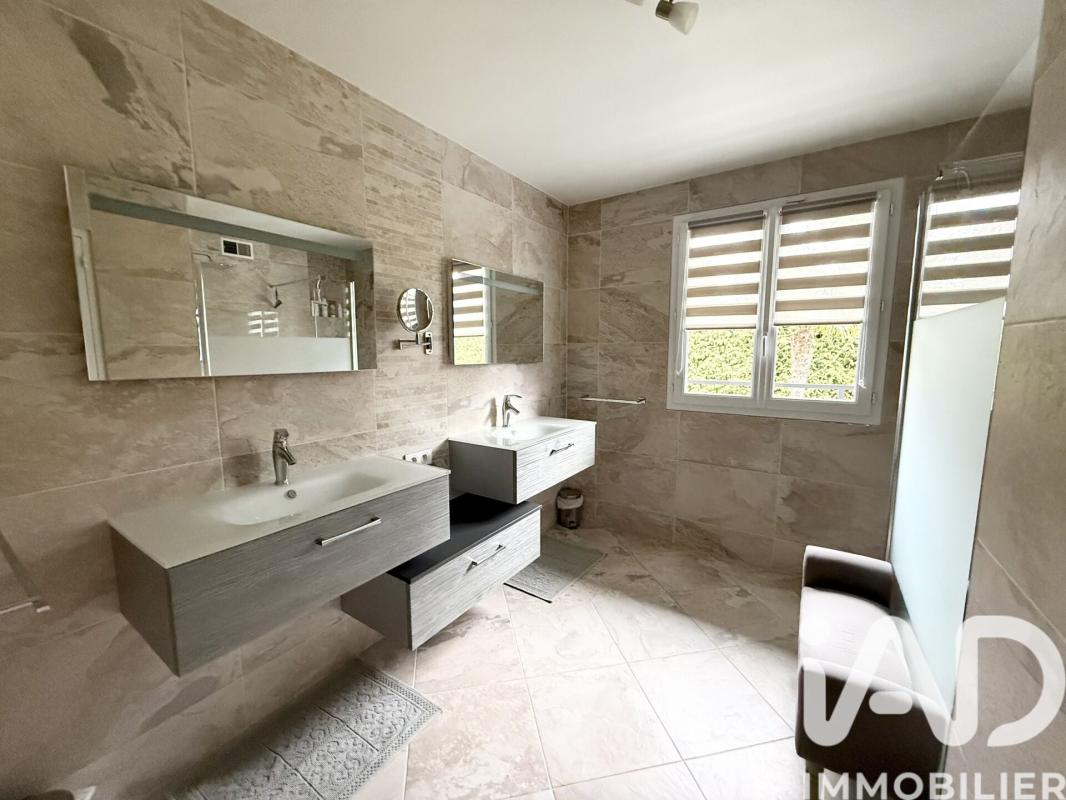 Maison 9 Pièce(s) Ville-Saint-Jacques - Photo 9