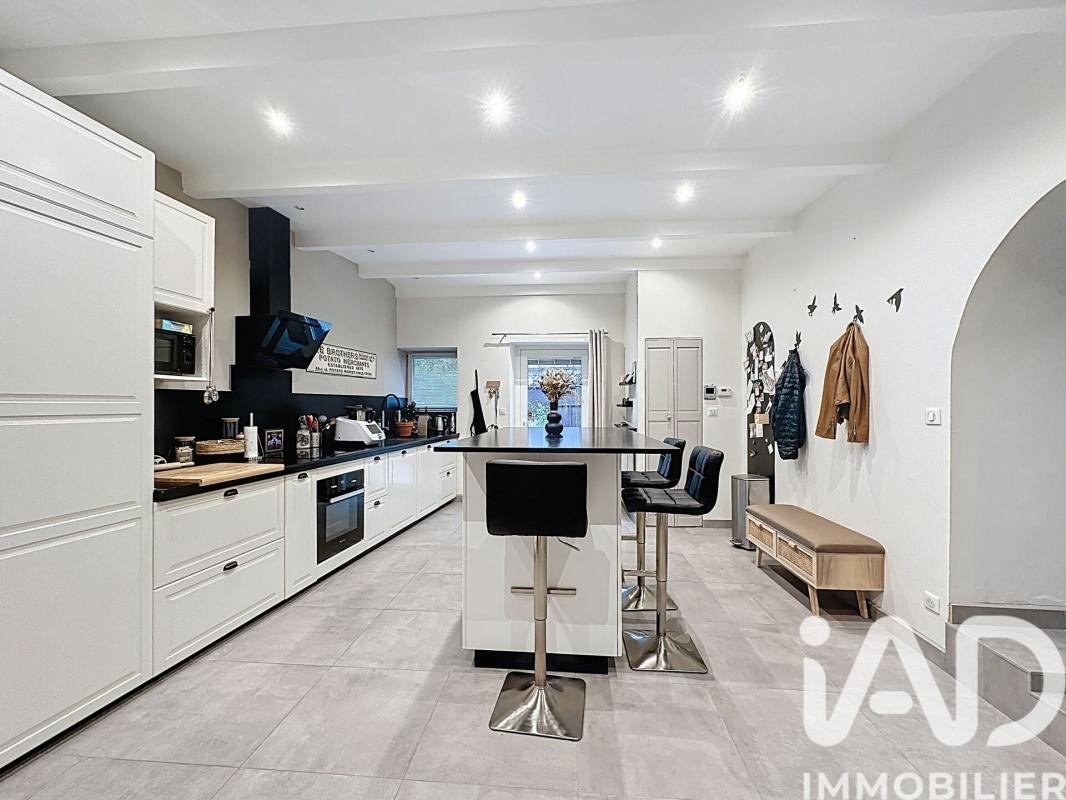 Maison 5 Pièce(s) Saint-Saturnin-lès-Avignon - Photo 3