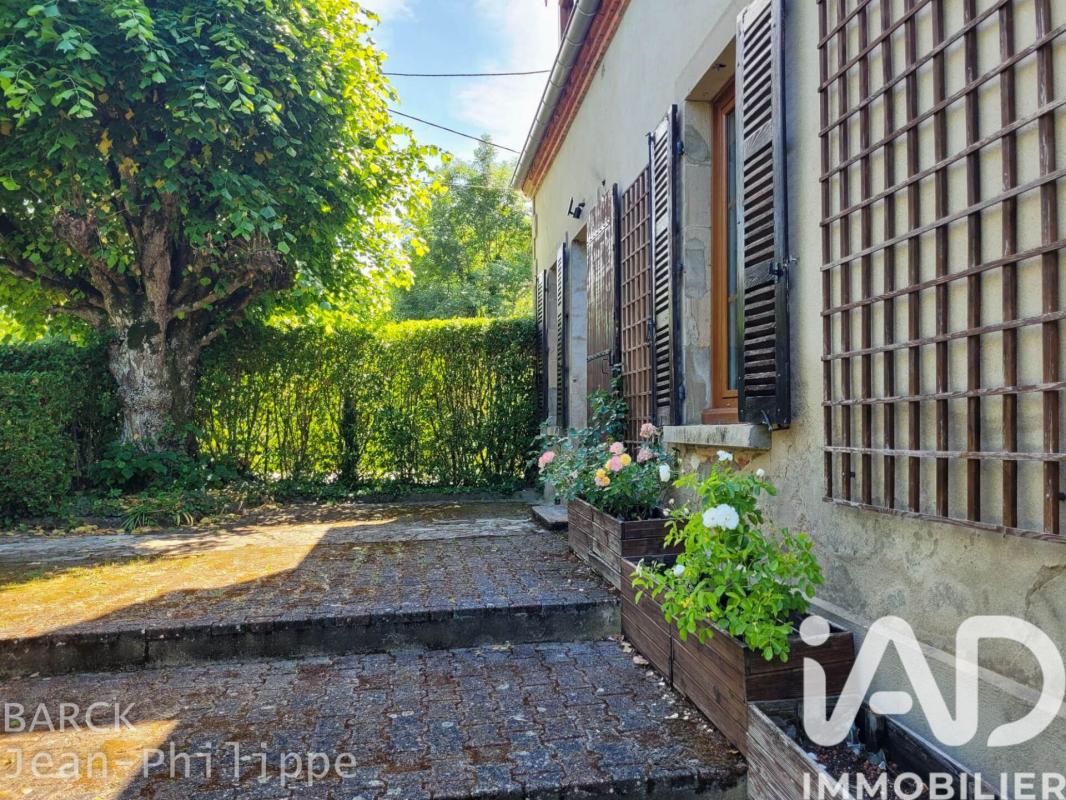 Maison 6 Pièce(s) Durdat-Larequille - Photo 2