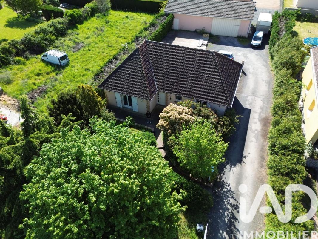 Maison 8 Pièce(s) Digoin