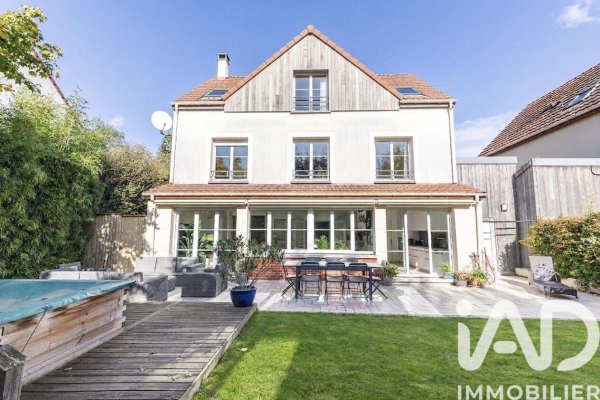 Maison 8 Pièce(s) Verrières-le-Buisson