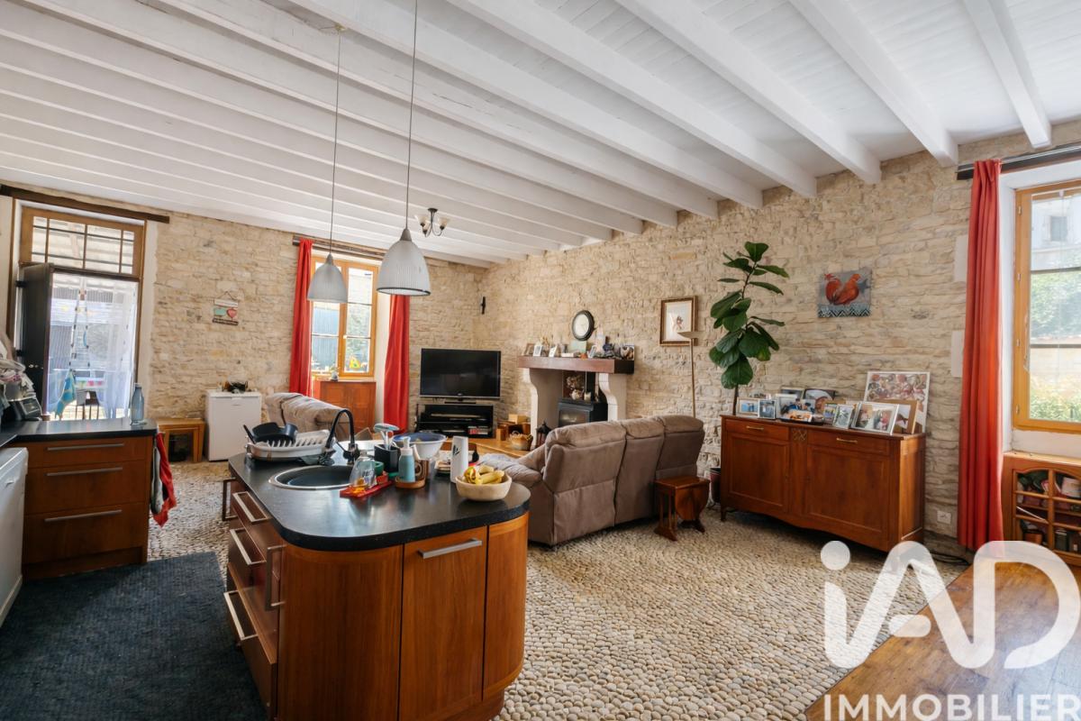 Maison 11 Pièce(s) Saint-Fraigne - Photo 9