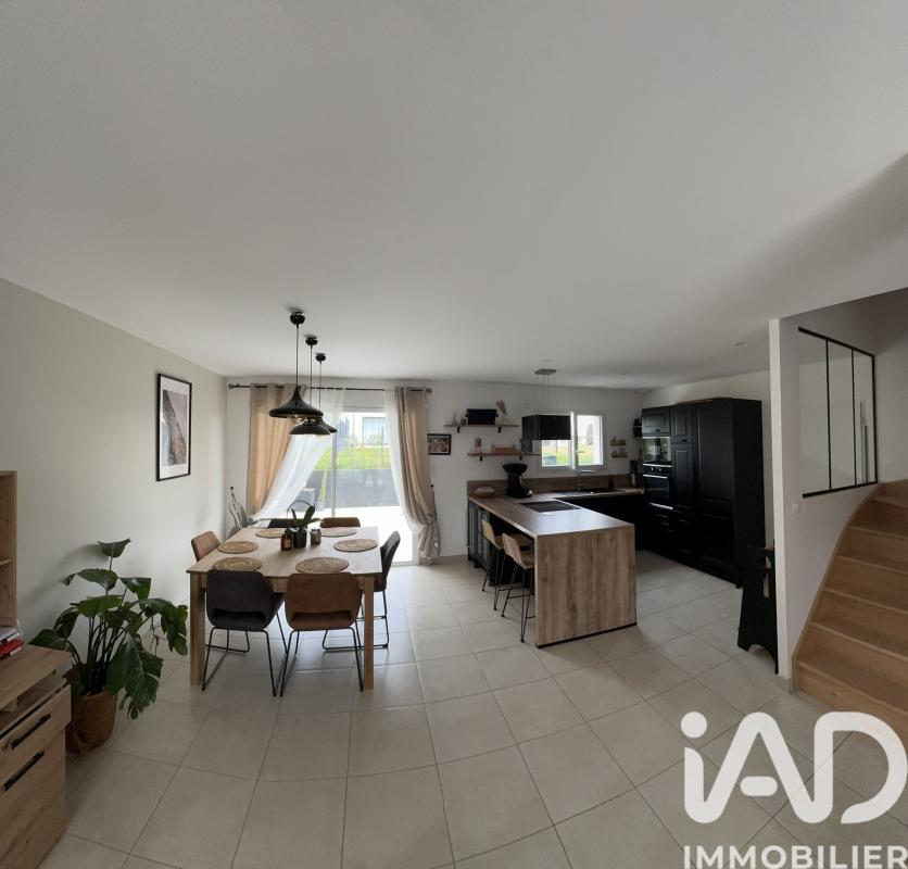 Maison 4 Pièce(s) Brécé