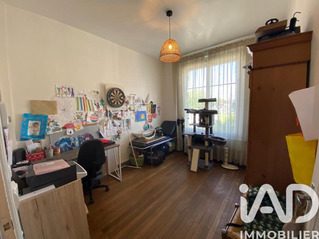 Maison 7 Pièce(s) Saint-Maixent-l'École - Photo 11