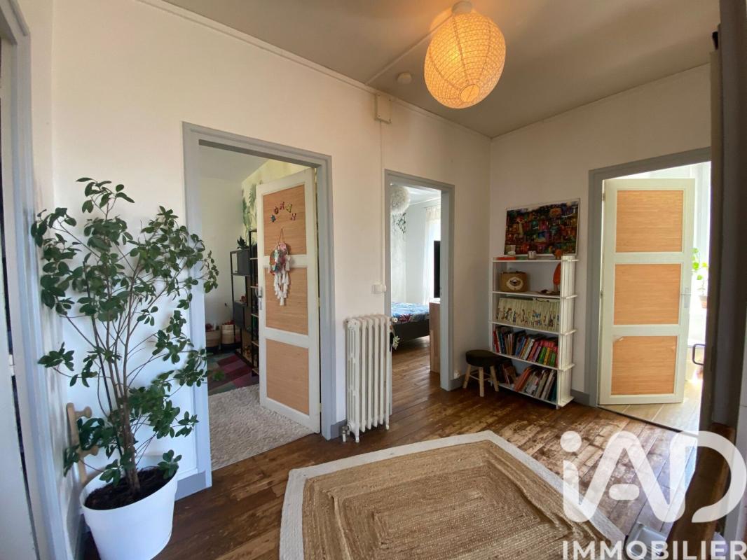 Maison 7 Pièce(s) Saint-Maixent-l'École - Photo 12