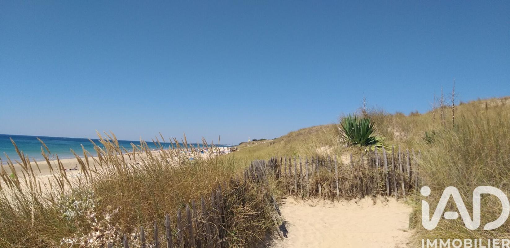 Maison 4 Pièce(s) Le Bois-Plage-en-Ré