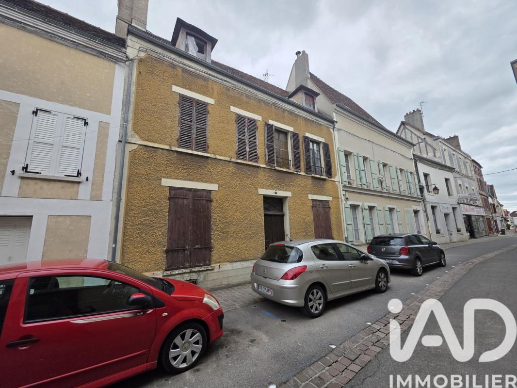 Maison de ville 5 Pièce(s) Bray-sur-Seine