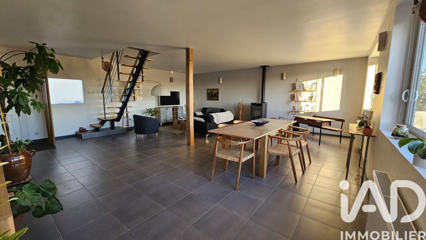 Maison 7 Pièce(s) Nozay