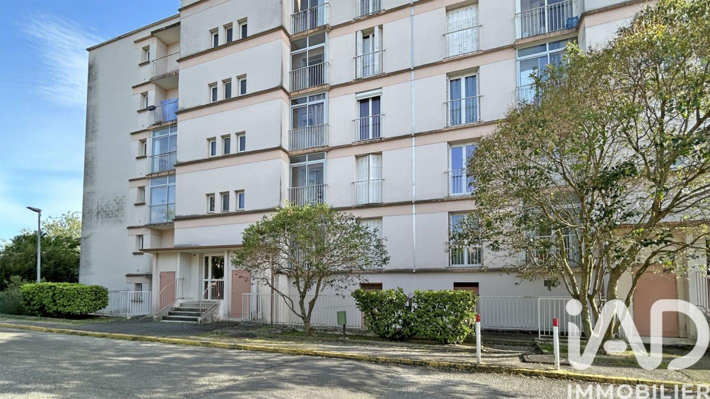 Appartement 4 Pièce(s) Bourg-Saint-Andéol