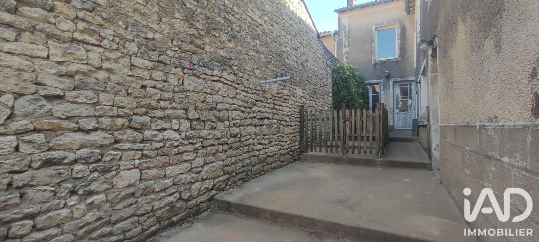 Maison de village 5 Pièce(s) Cherveux