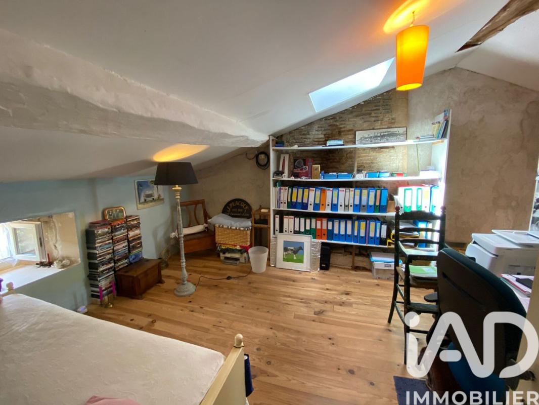 Maison 9 Pièce(s) Saint-Pardoux-Soutiers - Photo 10
