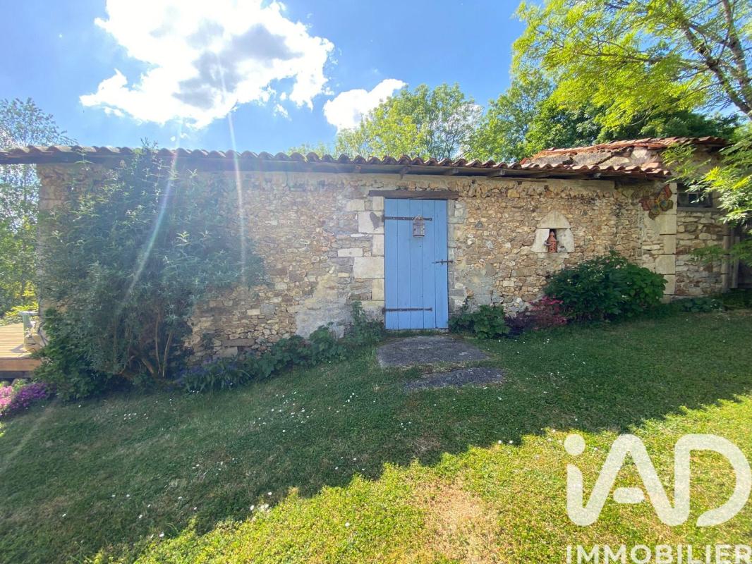 Maison 9 Pièce(s) Saint-Pardoux-Soutiers - Photo 24