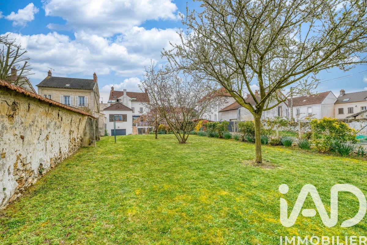 Maison 8 Pièce(s) Saâcy-sur-Marne