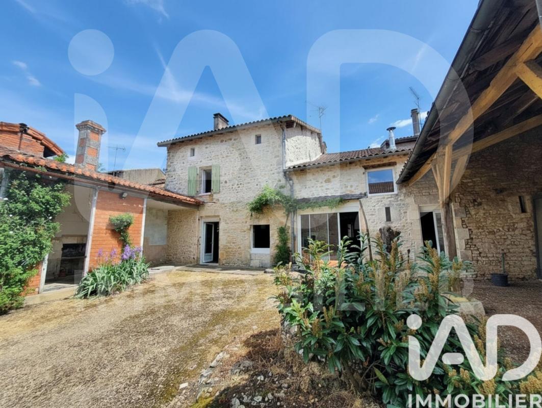 Maison 7 Pièce(s) Chasseneuil-sur-Bonnieure