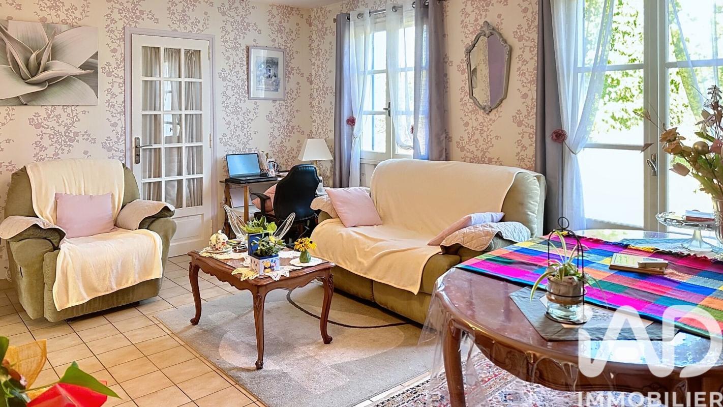 Maison 4 Pièce(s) Saint-Germain-de-Lusignan - Photo 3