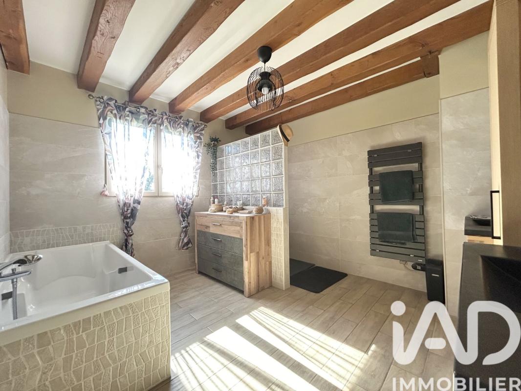 Maison 8 Pièce(s) Le Lesme - Photo 9