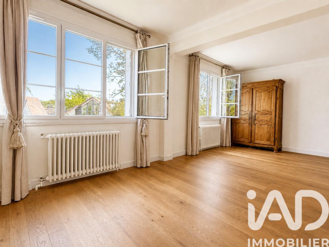 Maison 7 Pièce(s) La Celle-Saint-Cloud